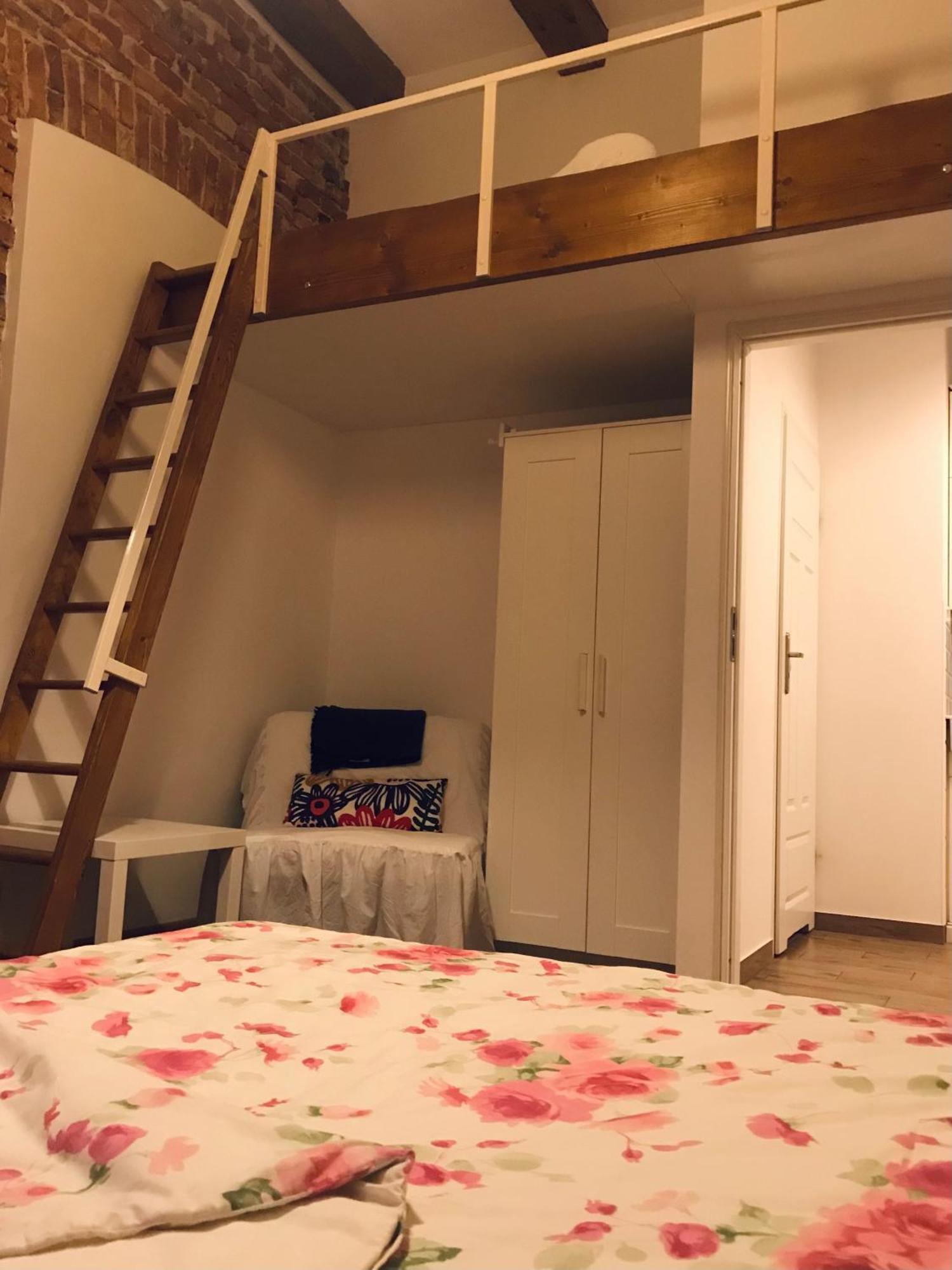 Wawel Hostel Красков Екстериор снимка