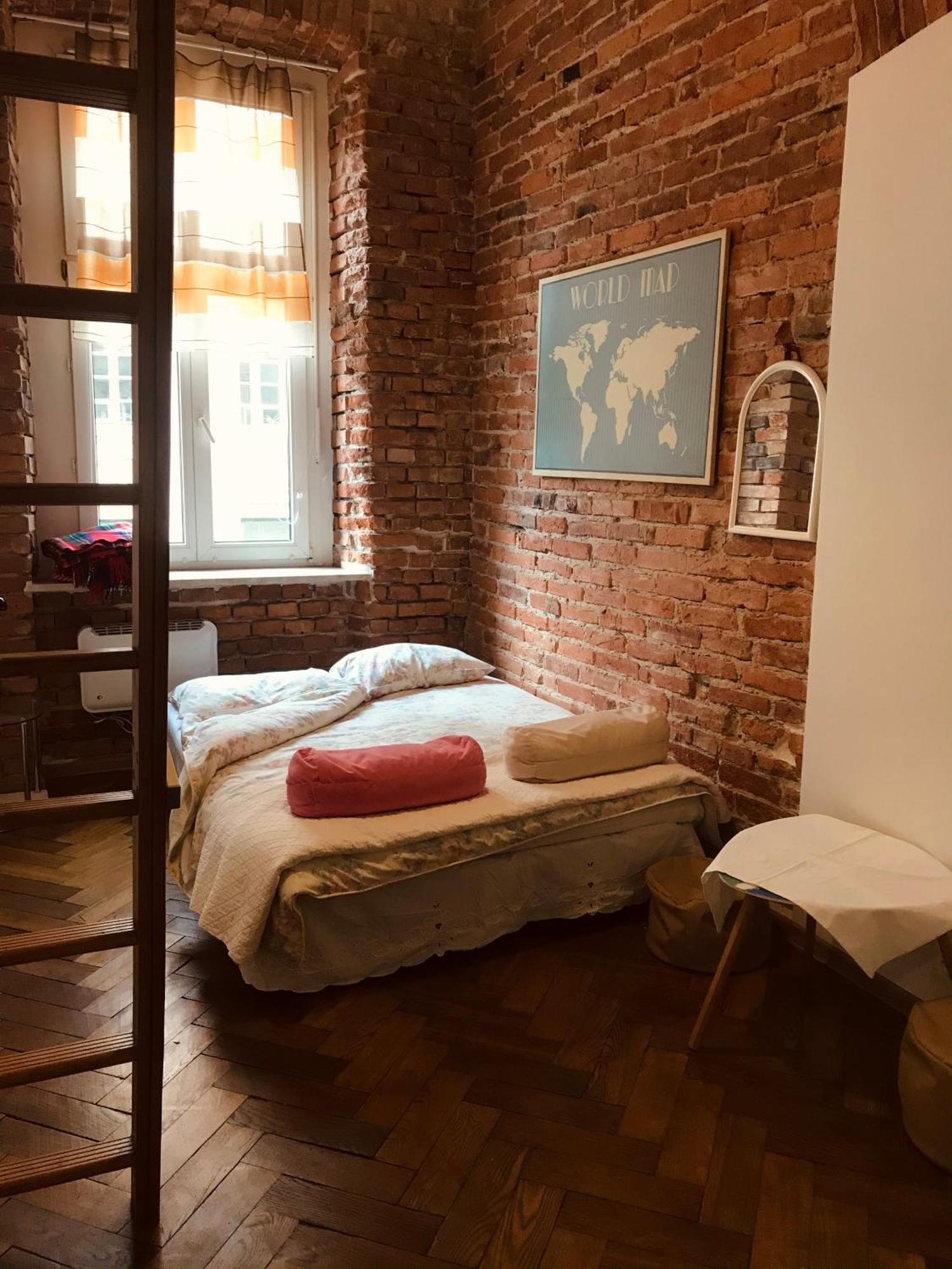 Wawel Hostel Красков Екстериор снимка