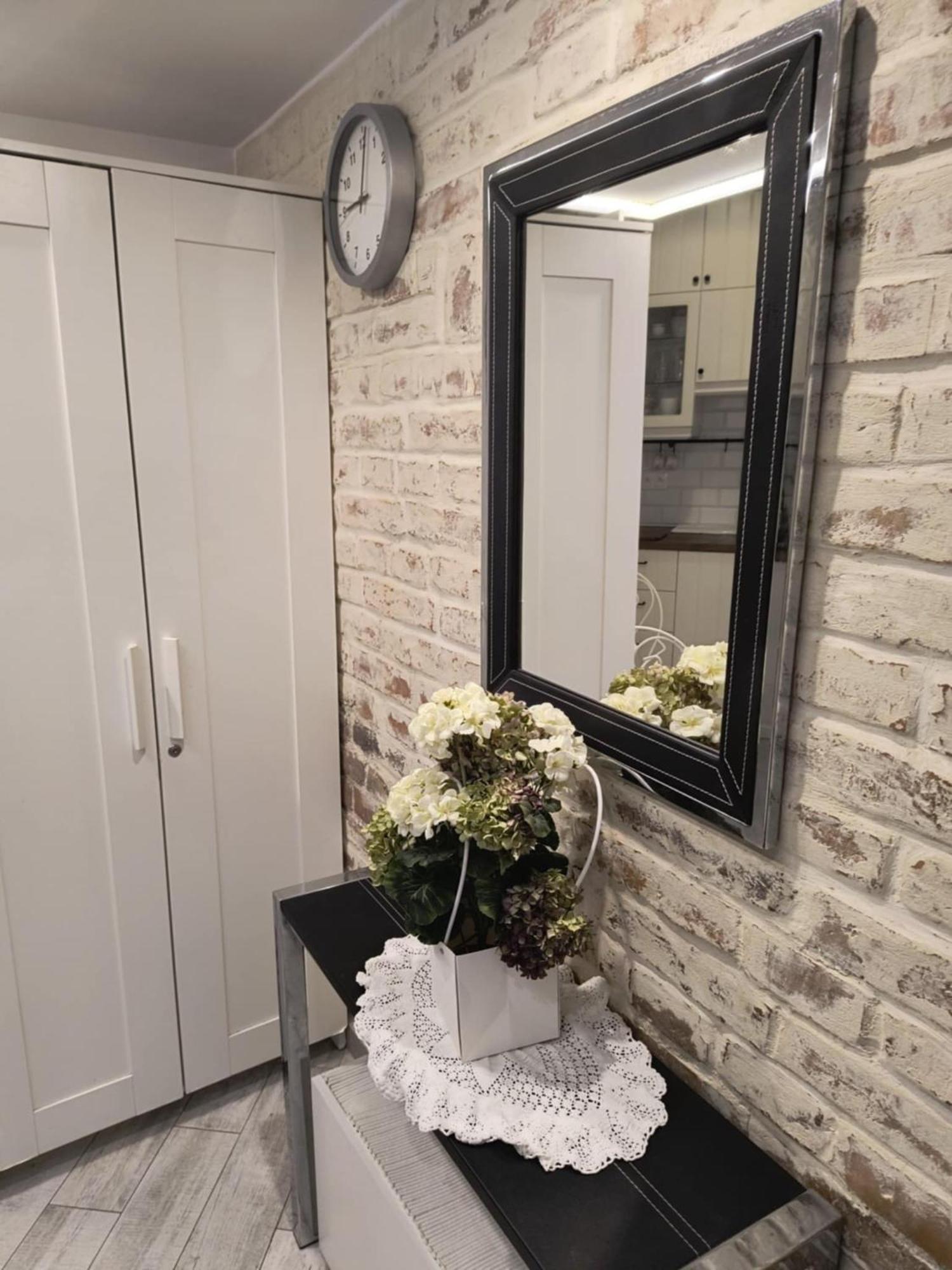 Wawel Hostel Красков Екстериор снимка