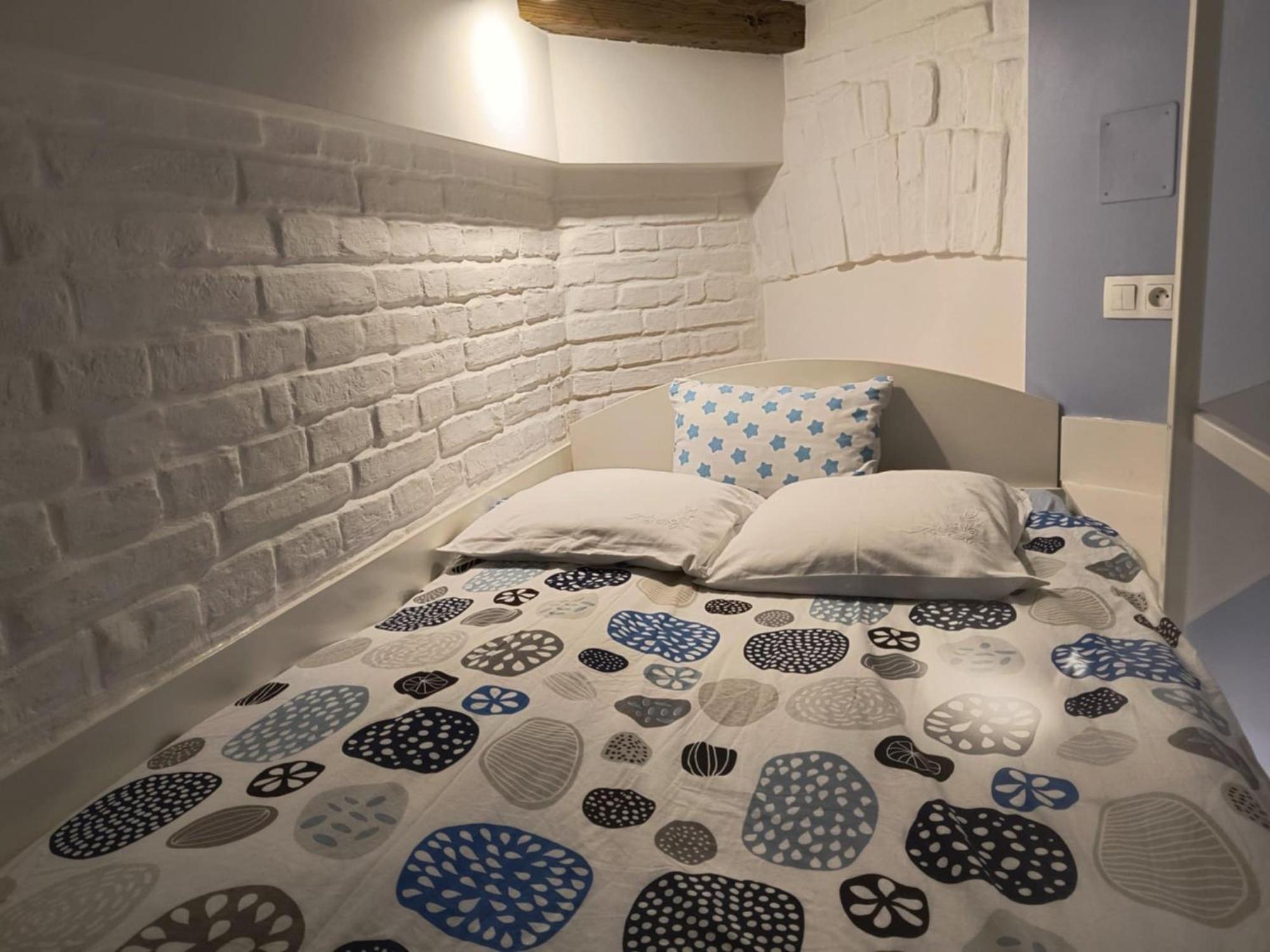 Wawel Hostel Красков Екстериор снимка