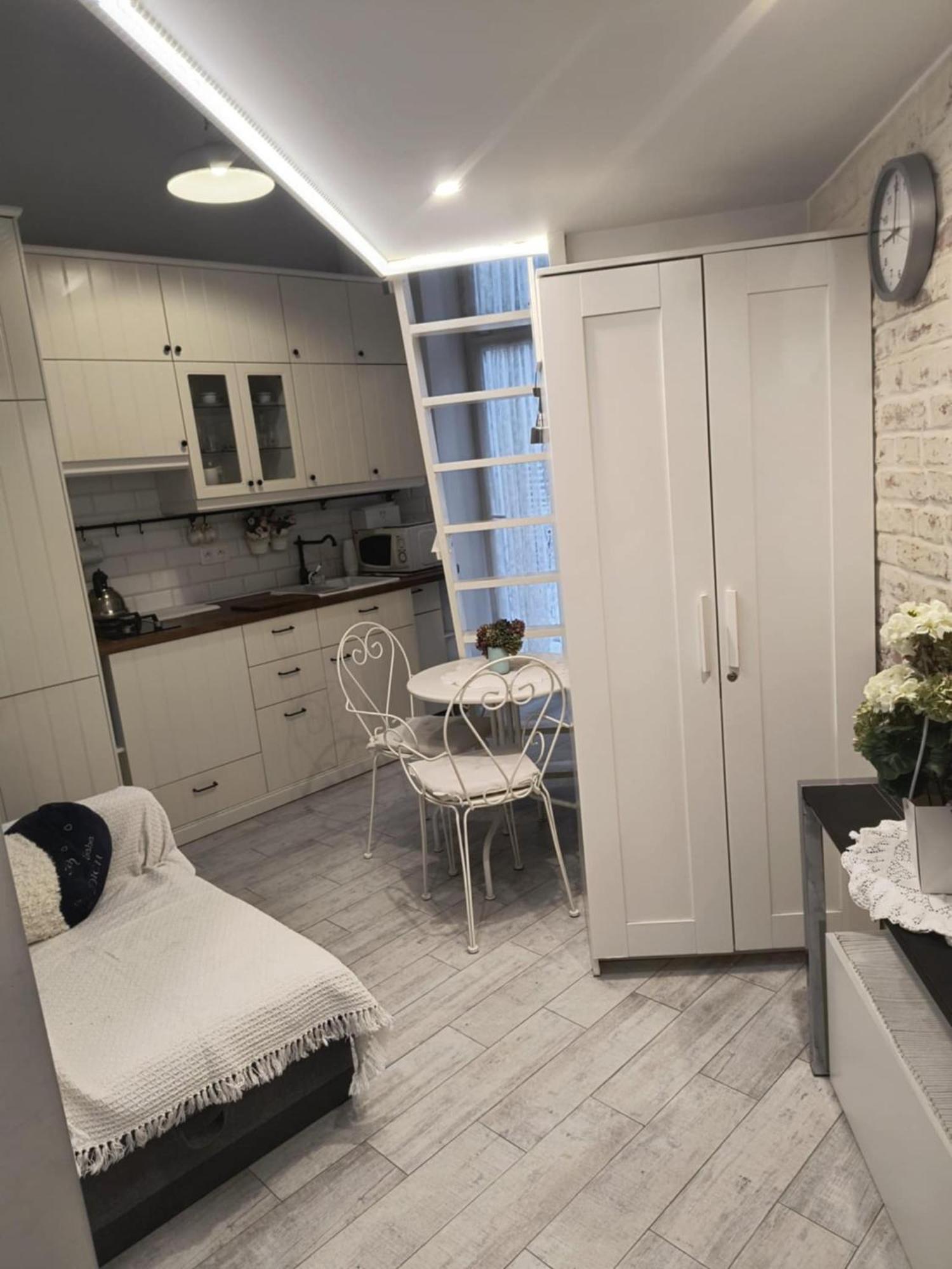 Wawel Hostel Красков Екстериор снимка
